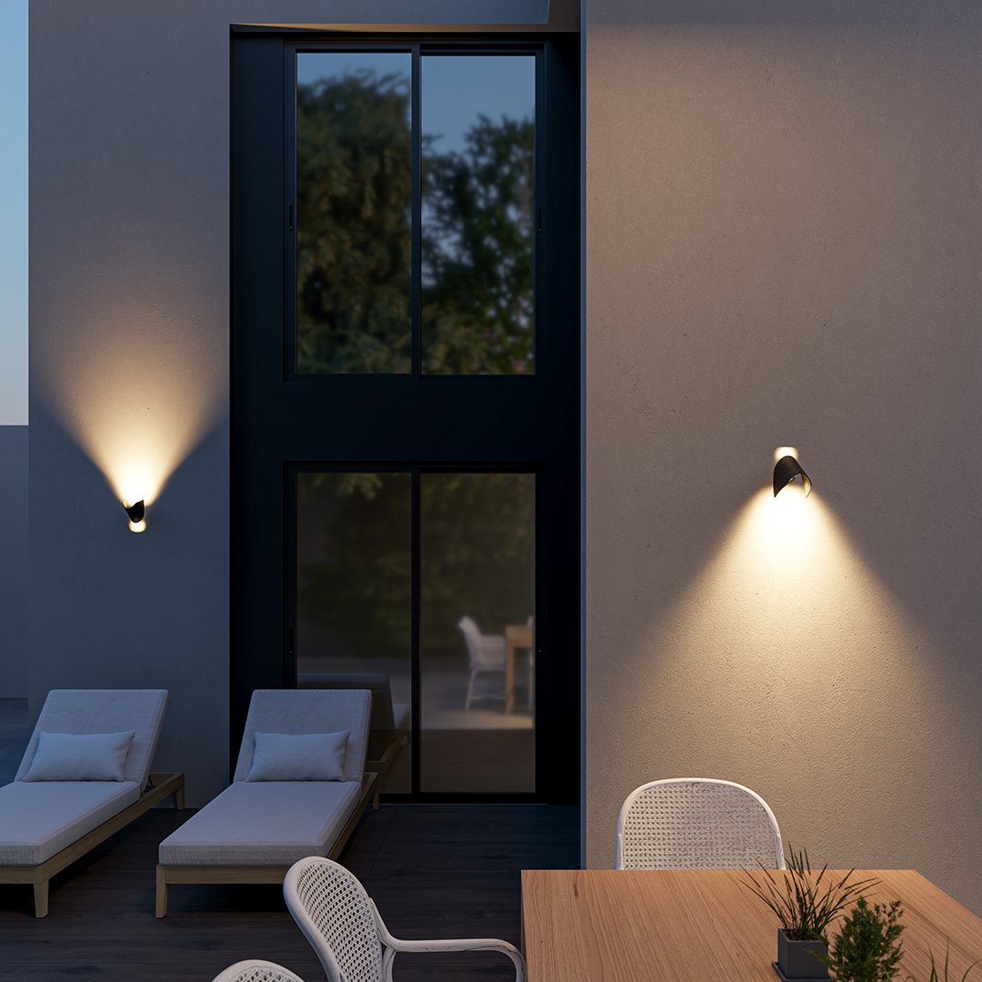 Aster — Adjustable Wall Lamp