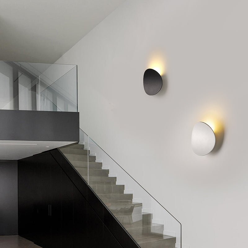 Noiré — Modern Curved Wall Lamp